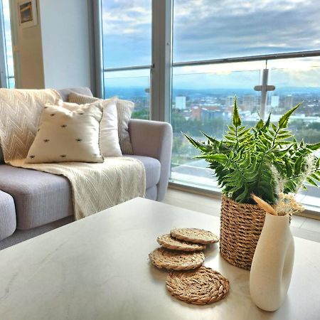 Ferienwohnung Pass The Keys Stunning Penthouse With Balcony Sunset Views Belfast Exterior foto