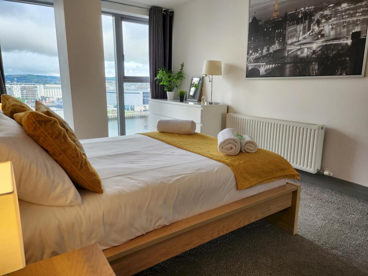 Ferienwohnung Pass The Keys Stunning Penthouse With Balcony Sunset Views Belfast Exterior foto