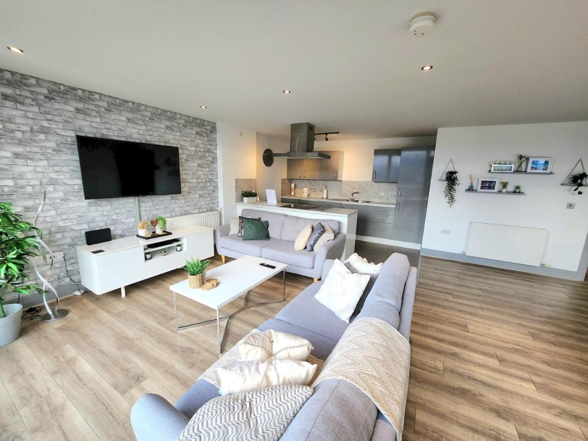 Ferienwohnung Pass The Keys Stunning Penthouse With Balcony Sunset Views Belfast Exterior foto