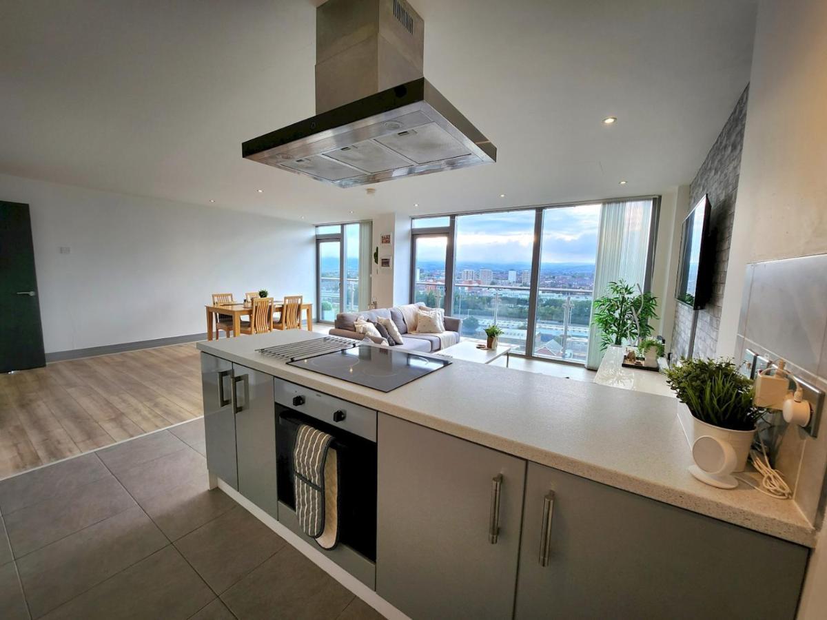 Ferienwohnung Pass The Keys Stunning Penthouse With Balcony Sunset Views Belfast Exterior foto
