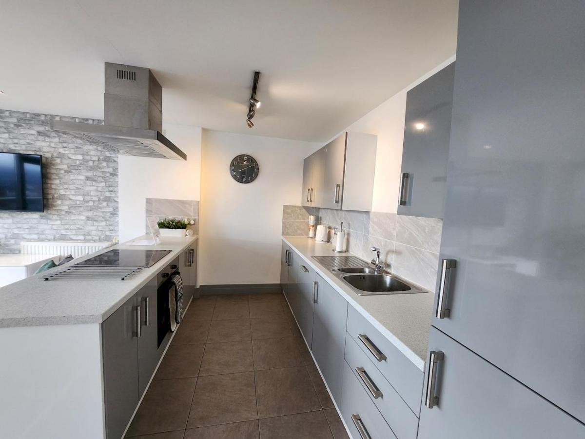 Ferienwohnung Pass The Keys Stunning Penthouse With Balcony Sunset Views Belfast Exterior foto